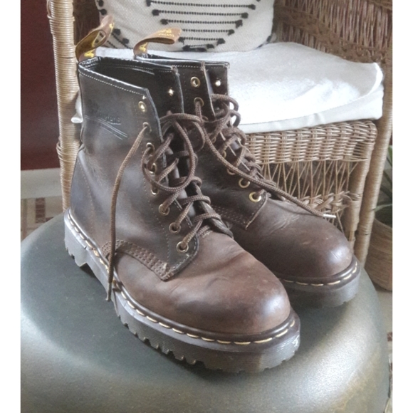 Dr. Martens Shoes - Doc marten 1460 brown boots